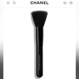 CHANEL brush